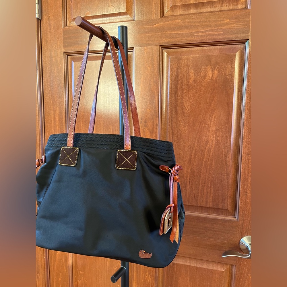 Dooney & Bourke Tote Nylon Black Brown Size Medium - Picture 4 of 17